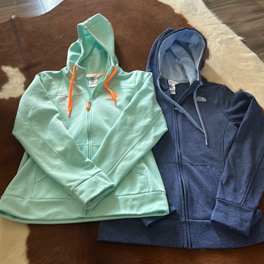 The North Face women’s size small